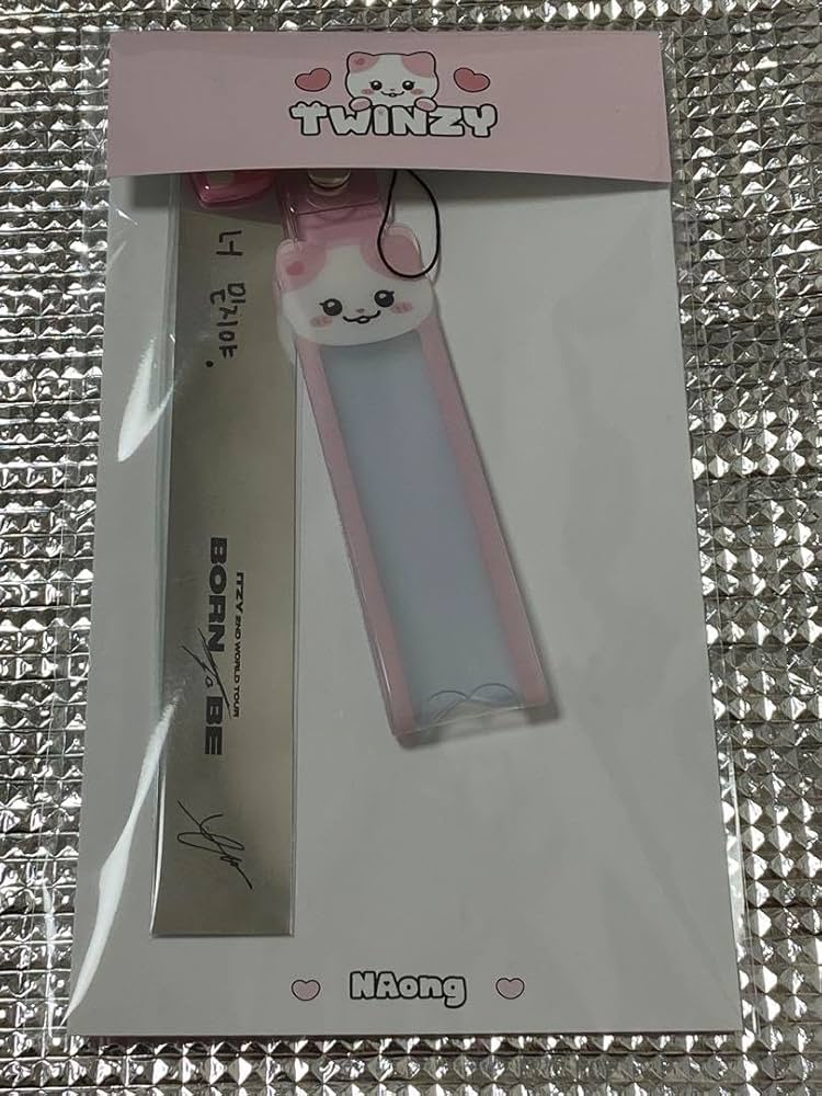 ITZY ユナ ホルダーストラップ Naong トレカ付き ITZY ユナ ホルダーストラップ Naong トレカ付き